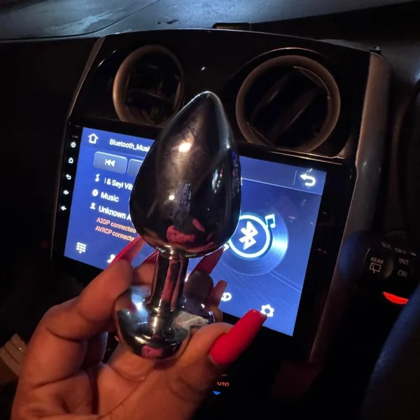 Metal diamond butt plug medium Size